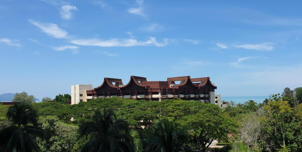 Sri Sayang by Coral Holiday Resort Batu Feringgi Bagian luar foto
